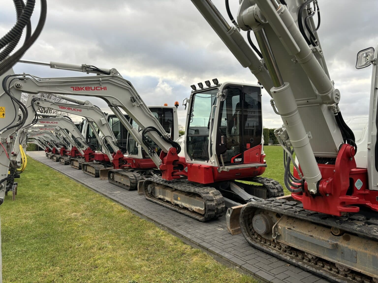 Graafmachines op het gras